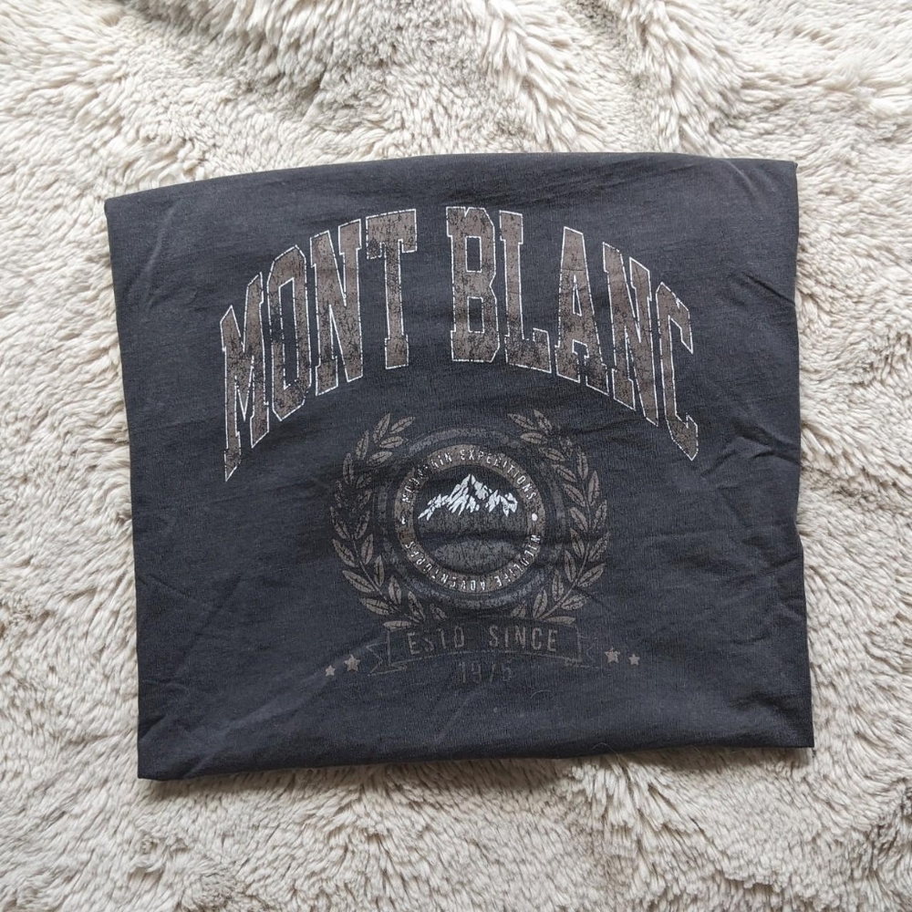 2/$25 Garage Mont Blanc Oversized Tee - Picture 4 of 4